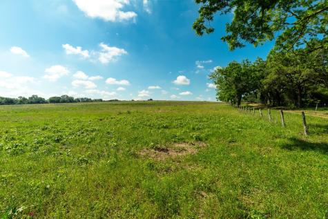 5018 Wolters Road Schulenburg TX 78956