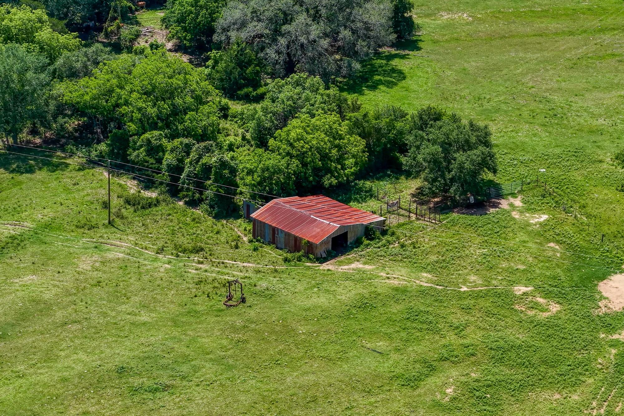 5018 Wolters Road Schulenburg TX 78956