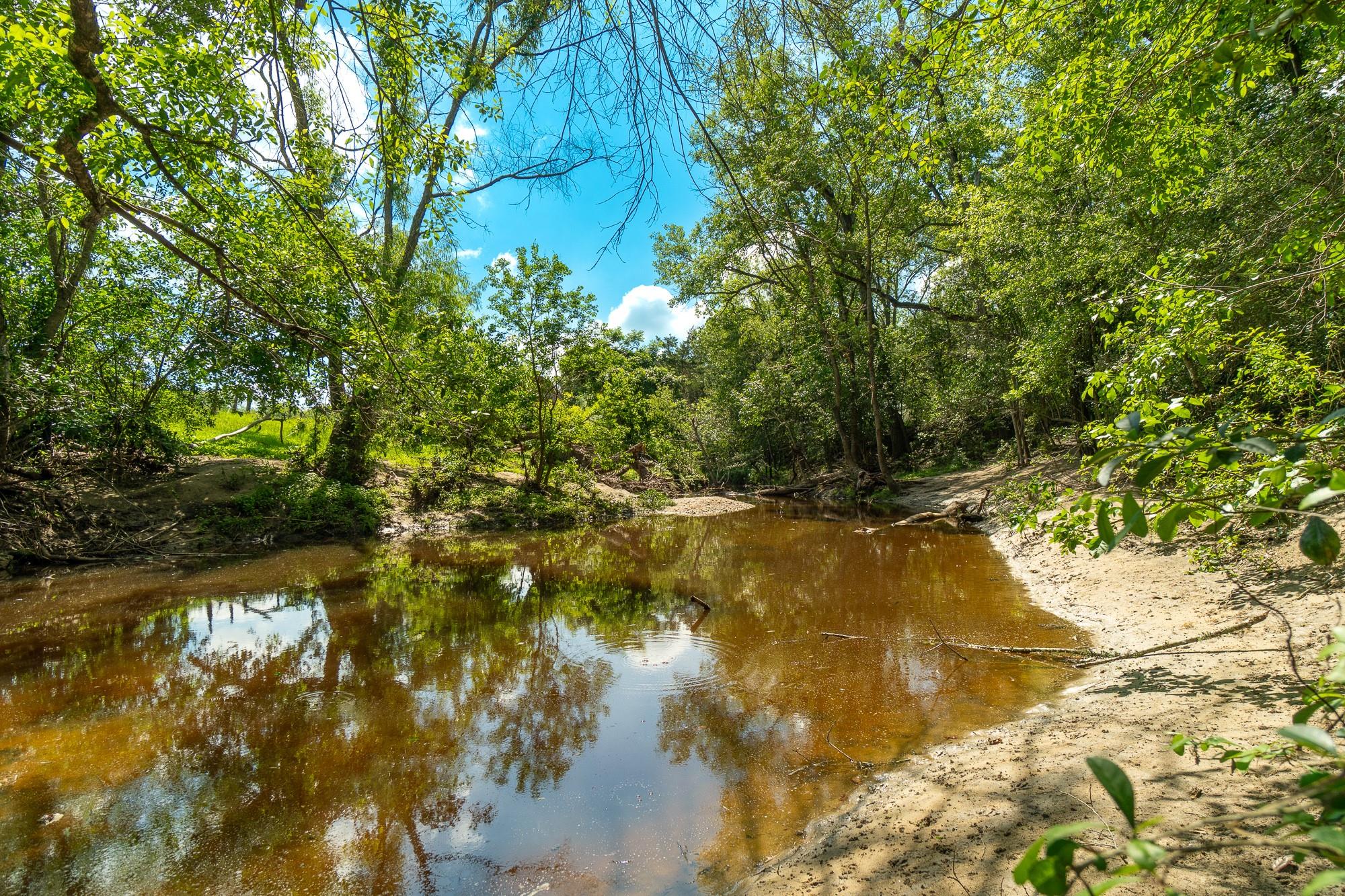 5018 Wolters Road Schulenburg TX 78956