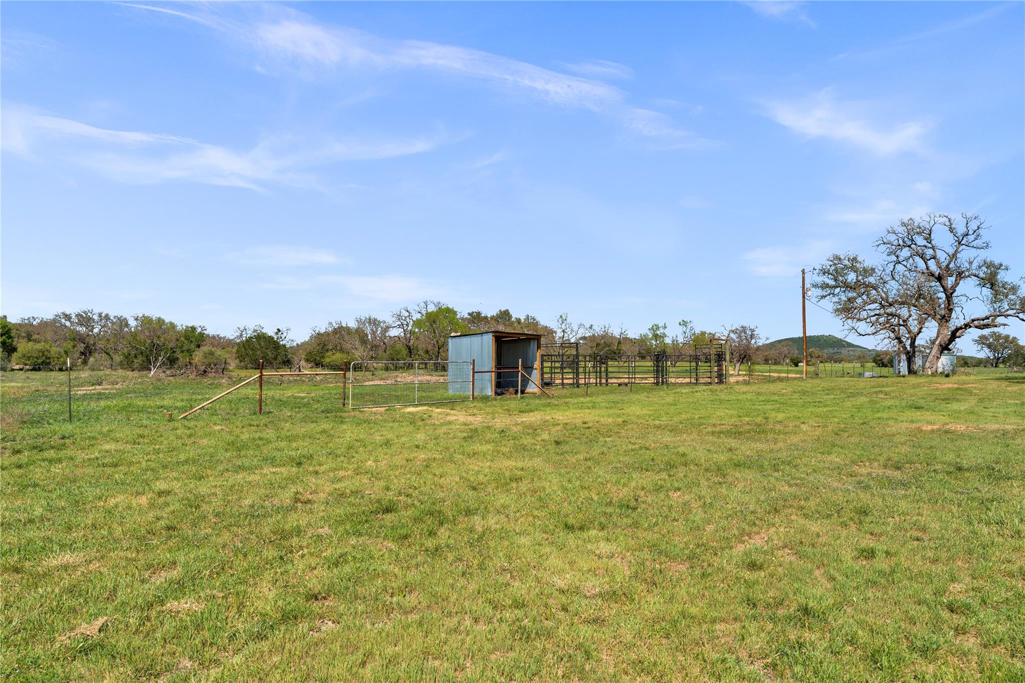 6475 County Road 216 Llano TX 78643