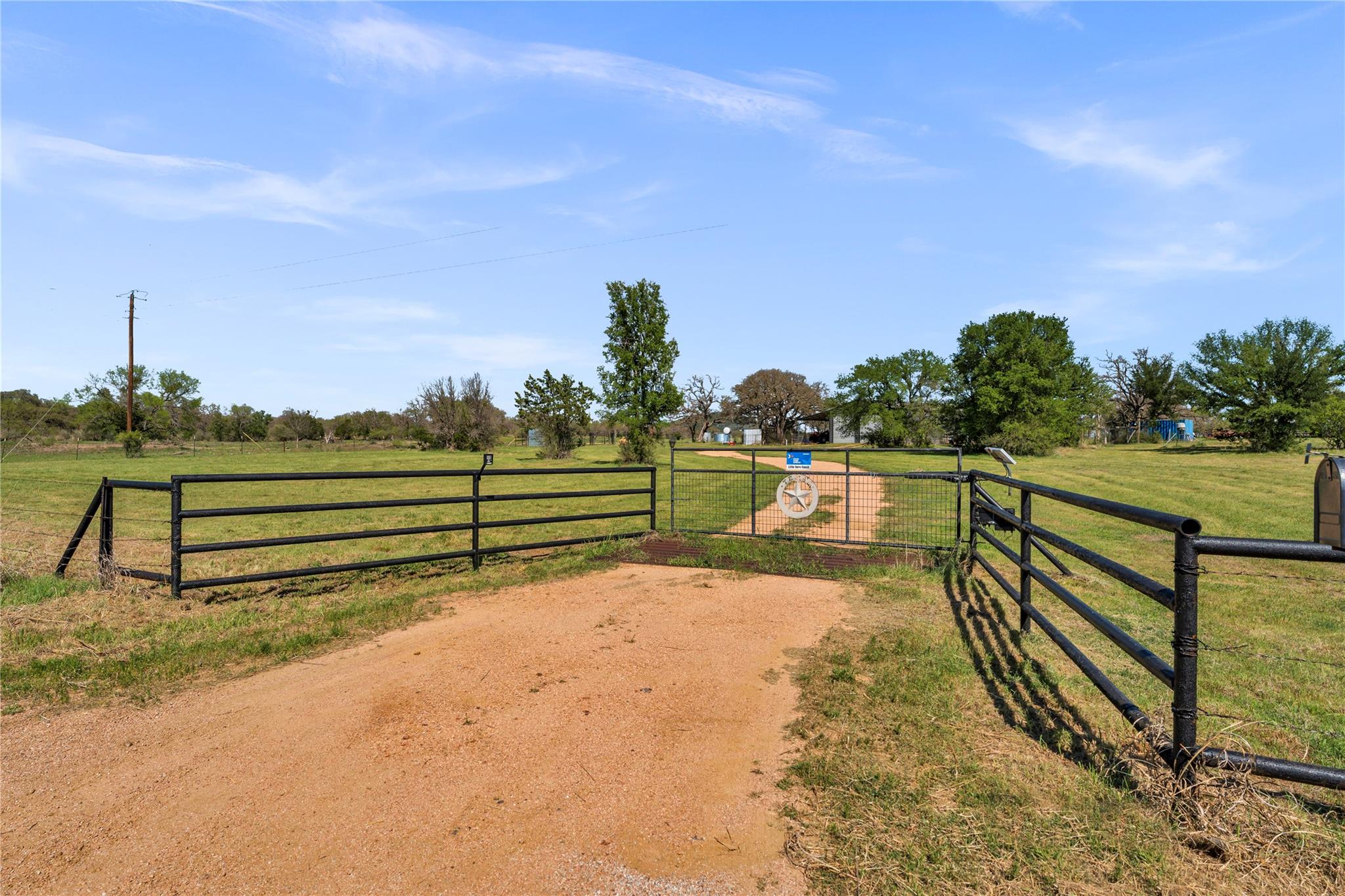 6475 County Road 216 Llano TX 78643