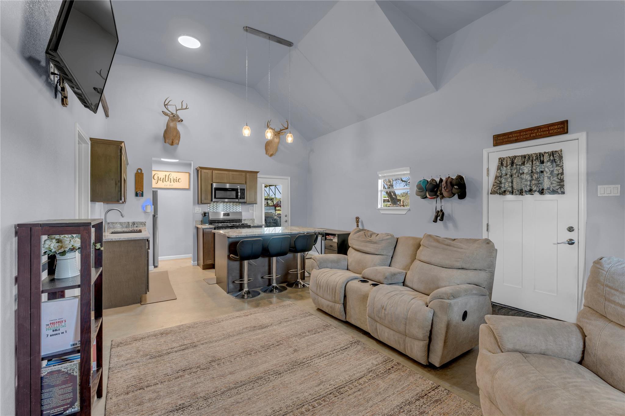 6475 County Road 216 Llano TX 78643