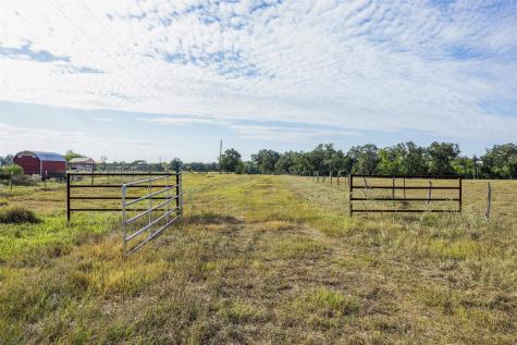 1463 Cr 324 Lincoln TX 78948