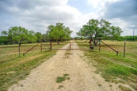 323 Cr 446 Gonzales TX 78629