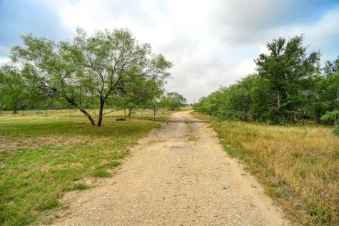 323 Cr 446 Gonzales TX 78629