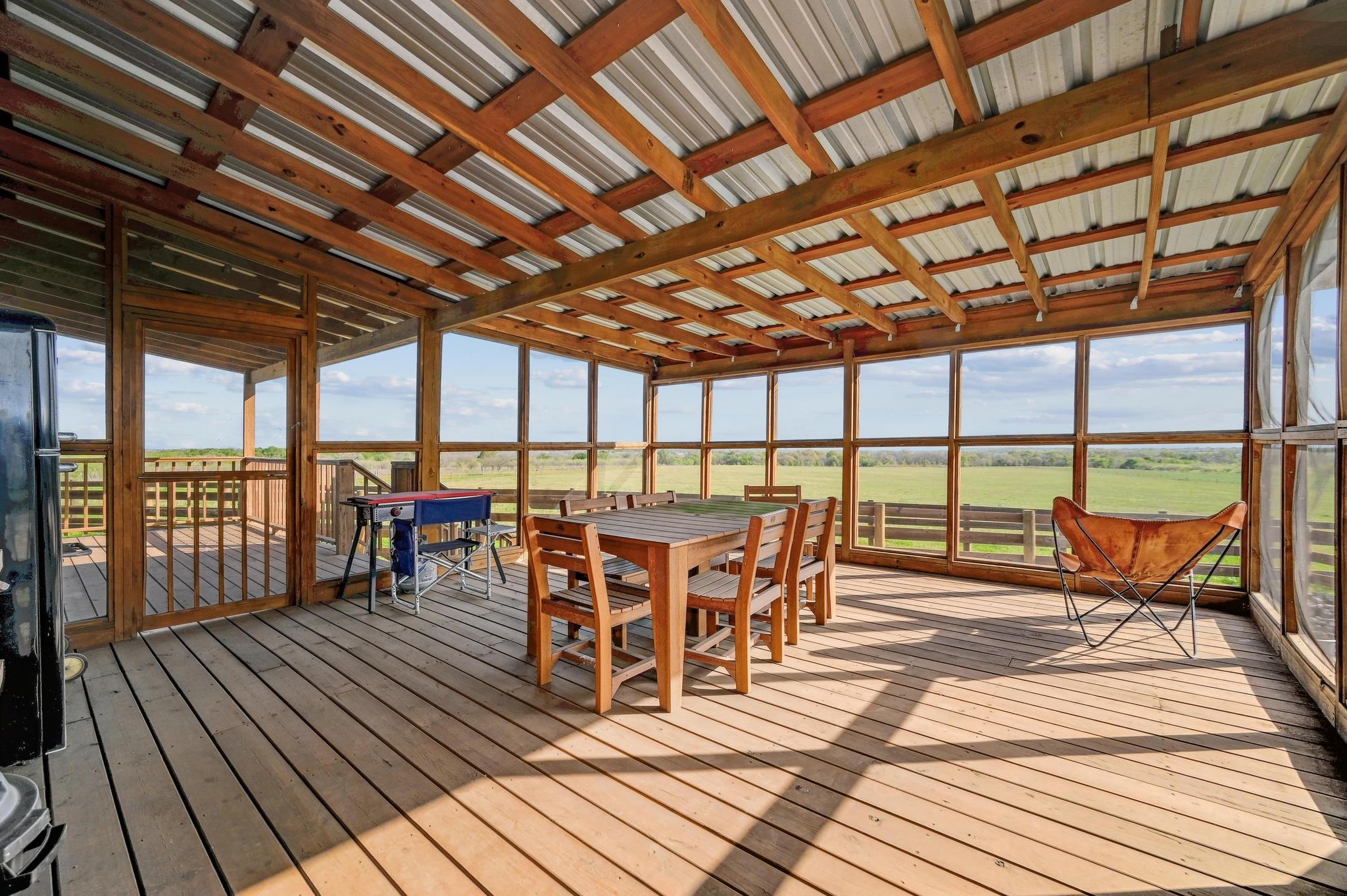 62 County Road 448 Waelder TX 78959