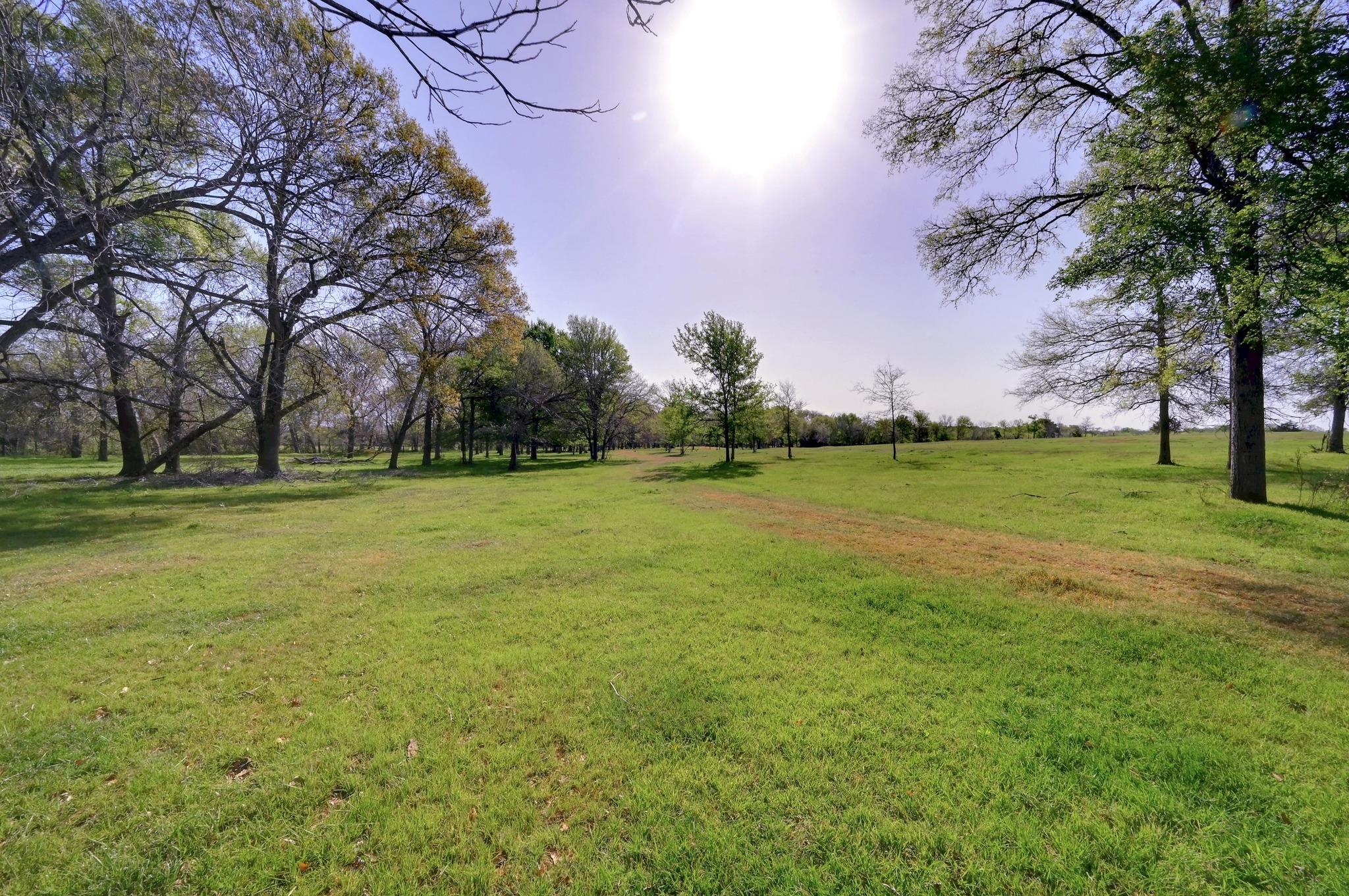 62 County Road 448 Waelder TX 78959