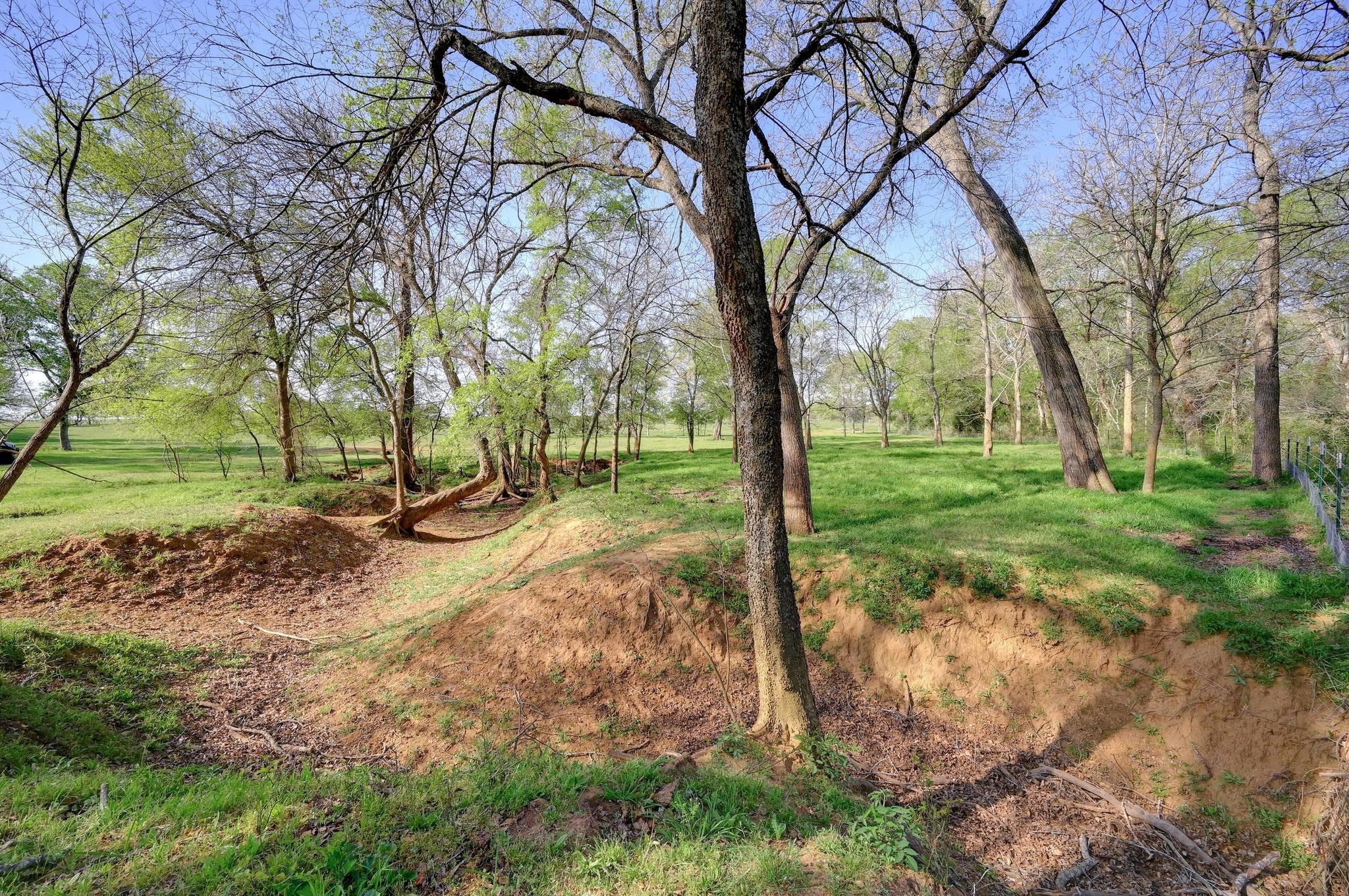 62 County Road 448 Waelder TX 78959