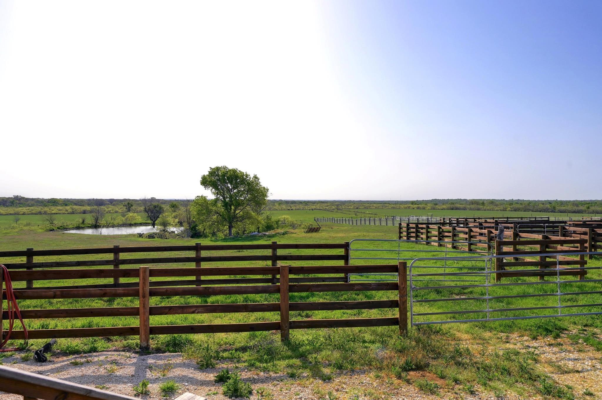 62 County Road 448 Waelder TX 78959