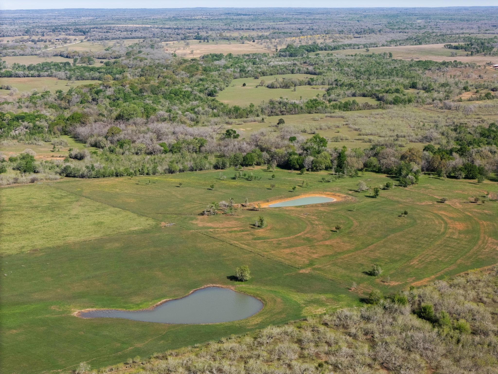 62 County Road 448 Waelder TX 78959