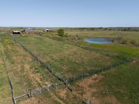 62 County Road 448 Waelder TX 78959
