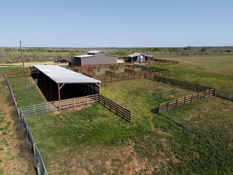 62 County Road 448 Waelder TX 78959
