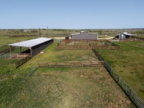 62 County Road 448 Waelder TX 78959
