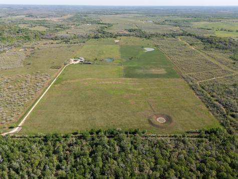 62 County Road 448 Waelder TX 78959