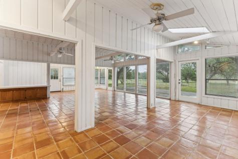 9611 Wilke Road Kingsbury TX 78638