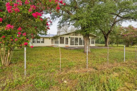 9611 Wilke Road Kingsbury TX 78638