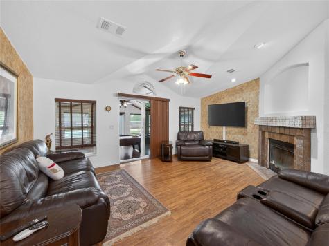 279 Highline Drive Bastrop TX 78602