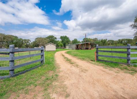 279 Highline Drive Bastrop TX 78602