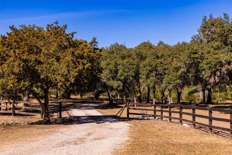 641 Patterson Creek Road Leakey TX 78873