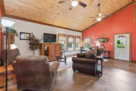 10996 Cr 311 Rockdale TX 76567