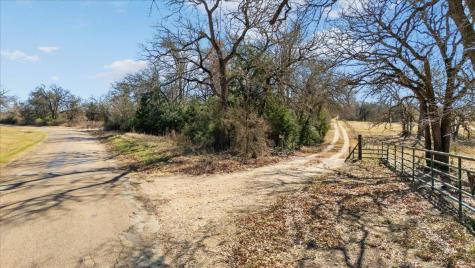 1723 County Road 305 Rockdale TX 76567