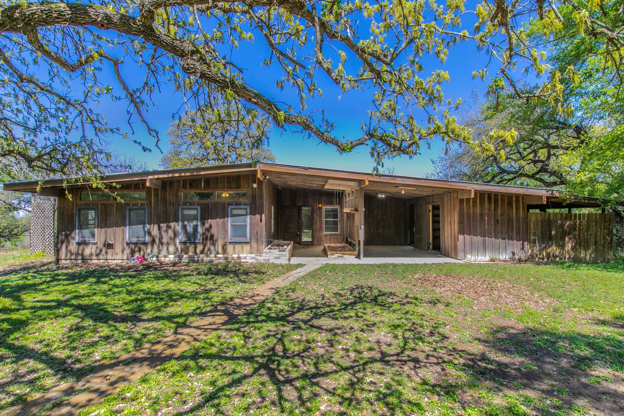 1500 County Road 405 Buckholts TX 76518