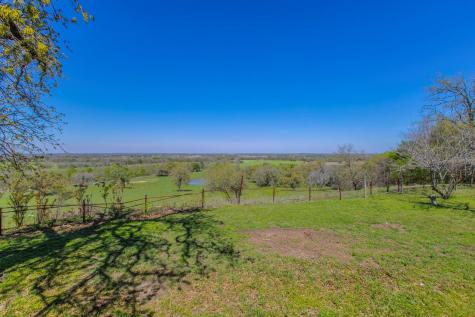 1500 County Road 405 Buckholts TX 76518