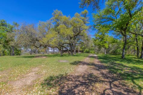1500 County Road 405 Buckholts TX 76518