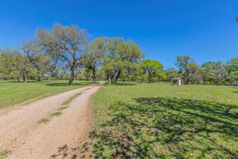 1500 County Road 405 Buckholts TX 76518