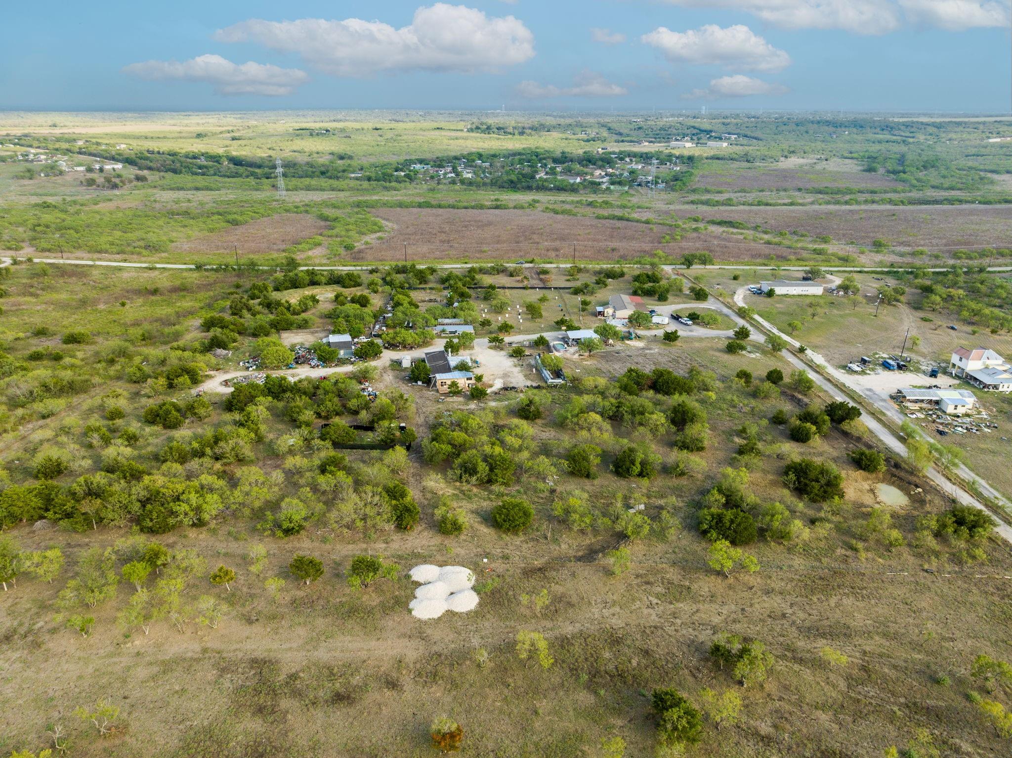 835 Tomahawk Trail Dale TX 78616
