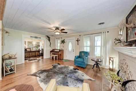 7800 County Road 210 Road Bertram TX 78605