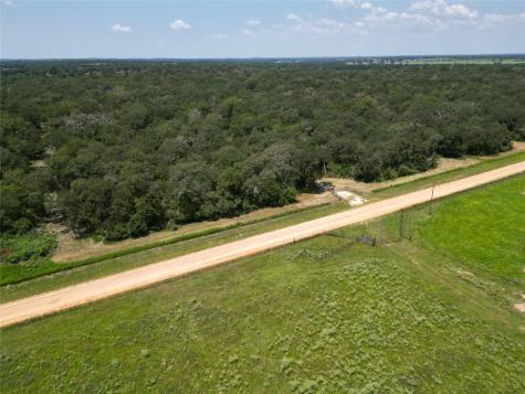 1742 County Road 413 N Lexington TX 78947