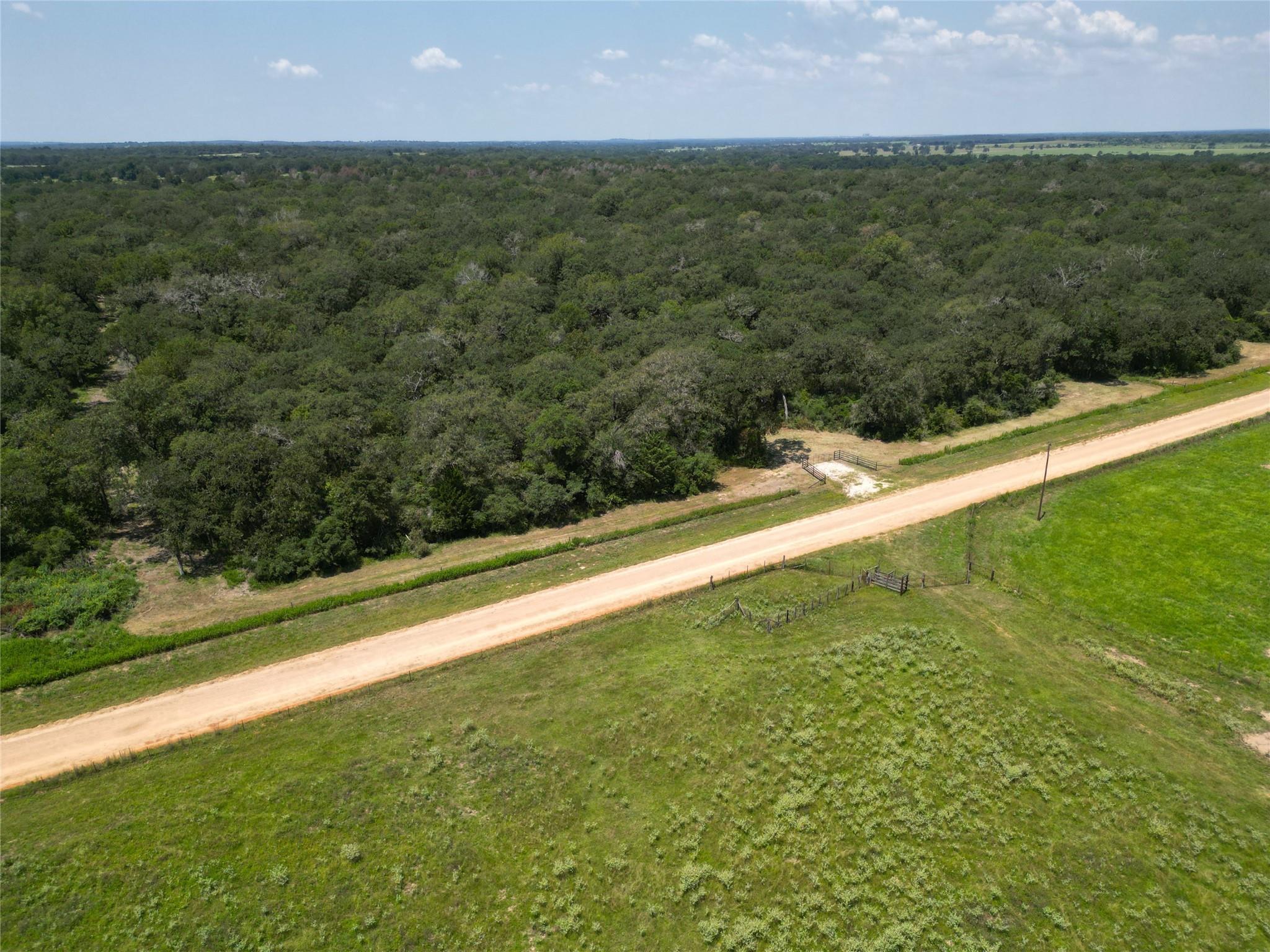 1742 County Road 413 N Lexington TX 78947