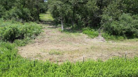 1742 County Road 413 N Lexington TX 78947