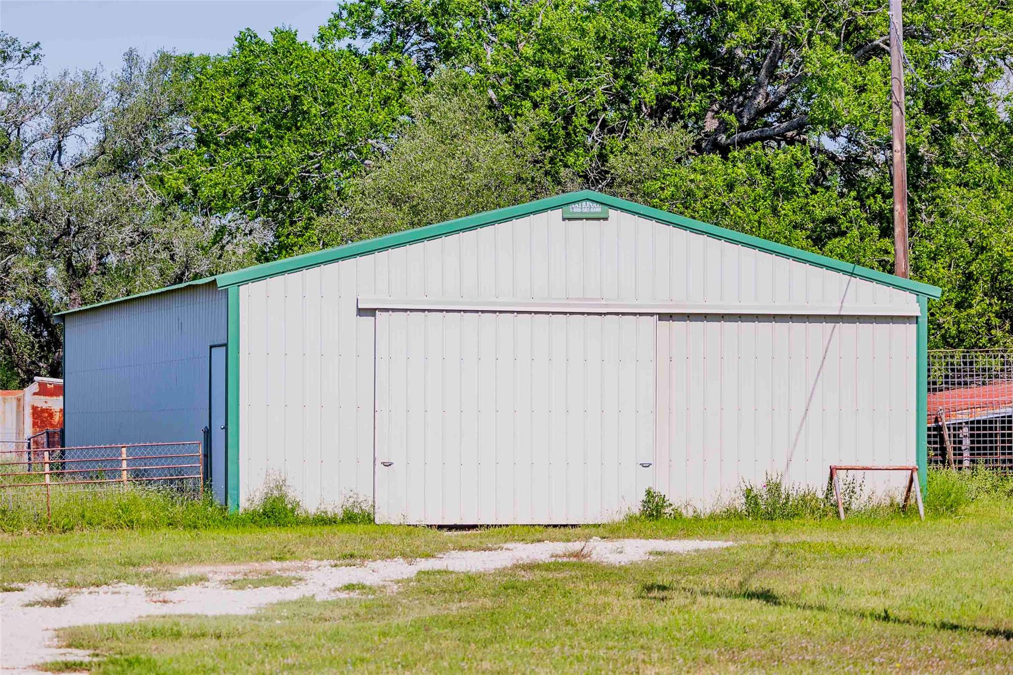2265 County Road 106 Purmela TX 76566