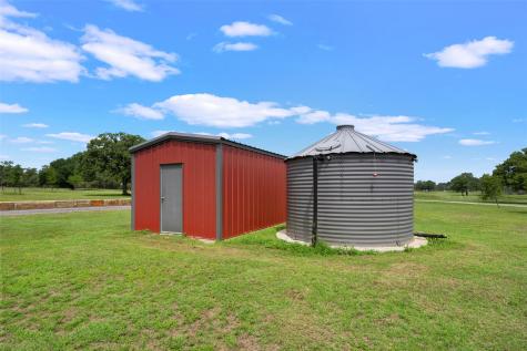 1304 E State Highway 71 West Point TX 78963