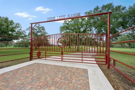 1304 E State Highway 71 West Point TX 78963