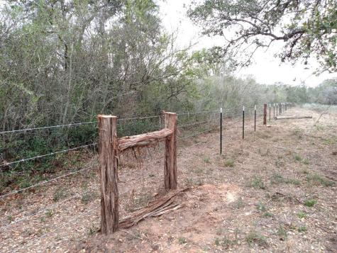 251 Lefty Lane Goliad TX 77963