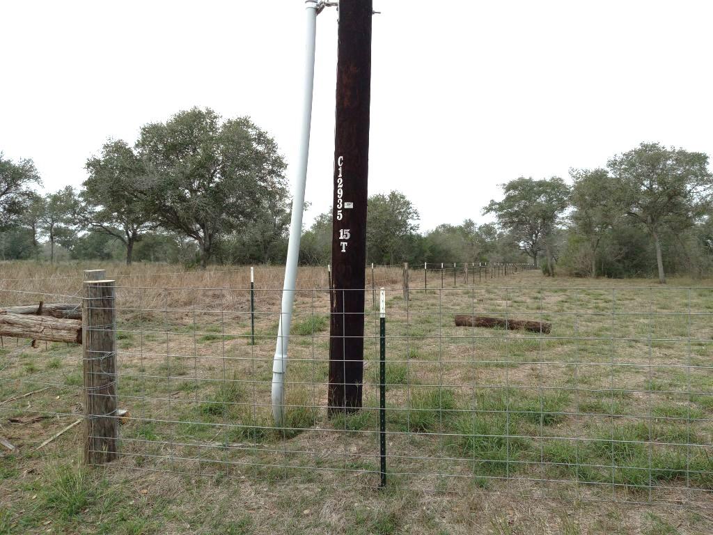 251 Lefty Lane Goliad TX 77963