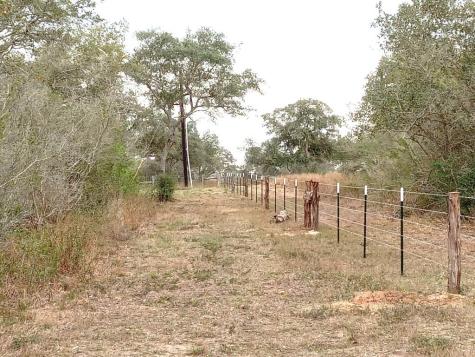 251 Lefty Lane Goliad TX 77963