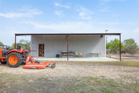 235 Fm 99, Whitsett Three Rivers TX 78075