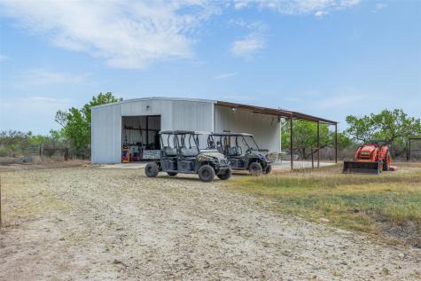 235 Fm 99, Whitsett Three Rivers TX 78075