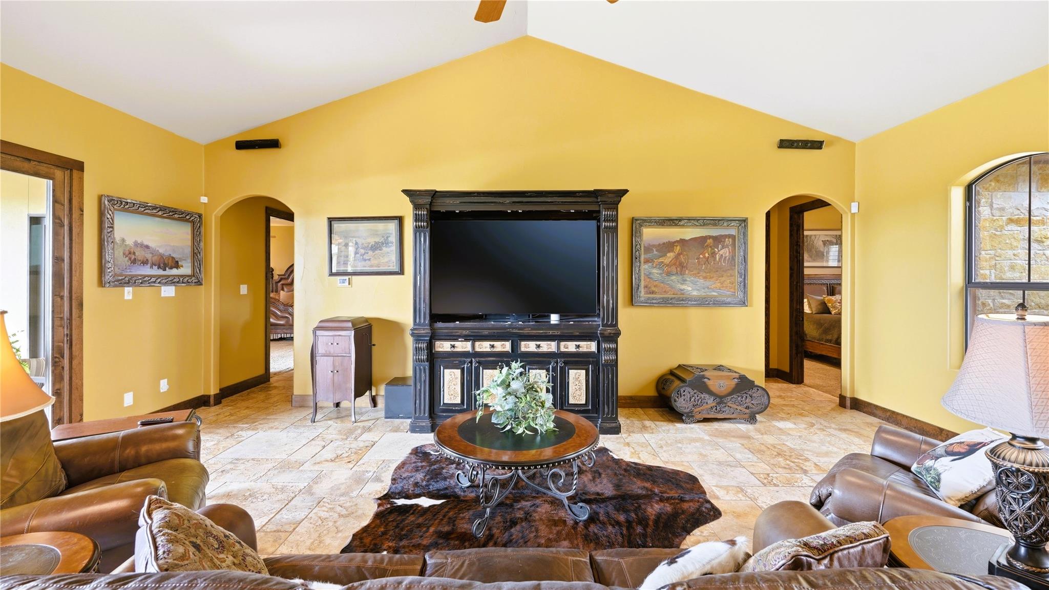 13661 E Highway 90 Kingsbury TX 78638