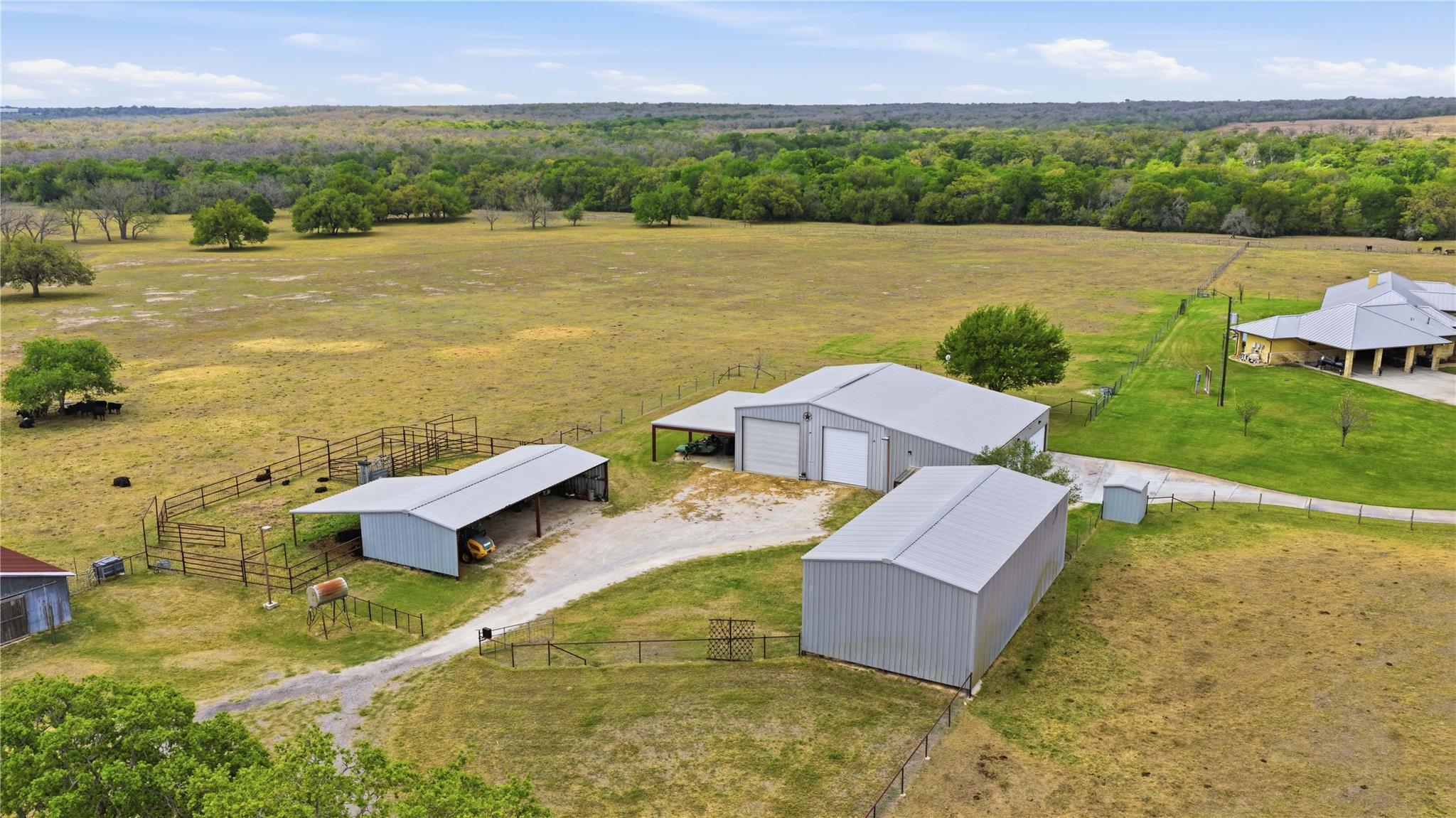 13661 E Highway 90 Kingsbury TX 78638