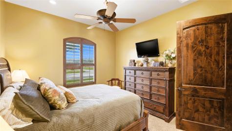 13661 E Highway 90 Kingsbury TX 78638