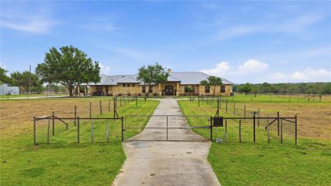 13661 E Highway 90 Kingsbury TX 78638
