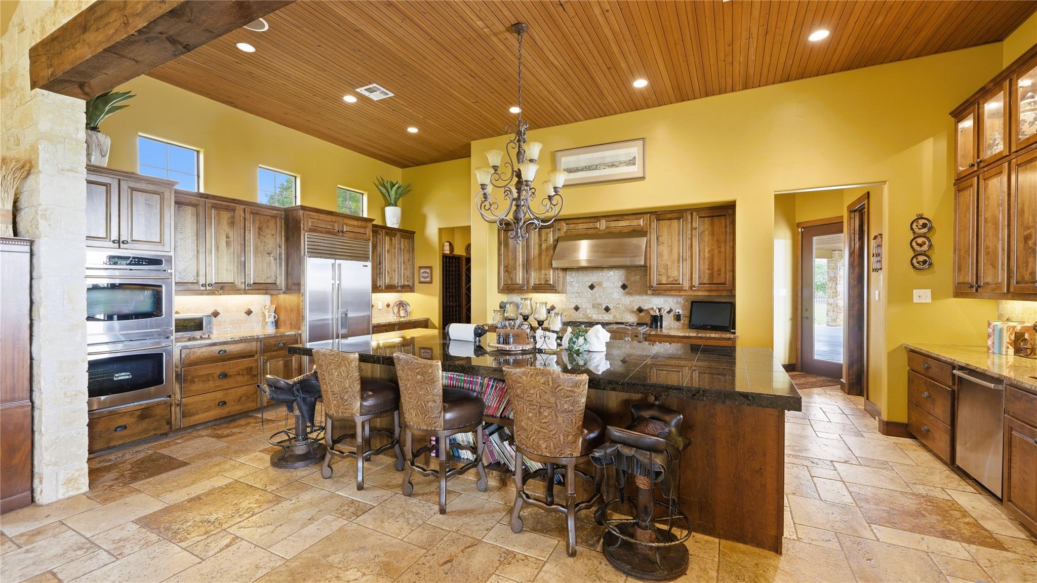 13661 E Highway 90 Kingsbury TX 78638