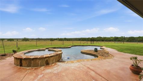 13661 E Highway 90 Kingsbury TX 78638