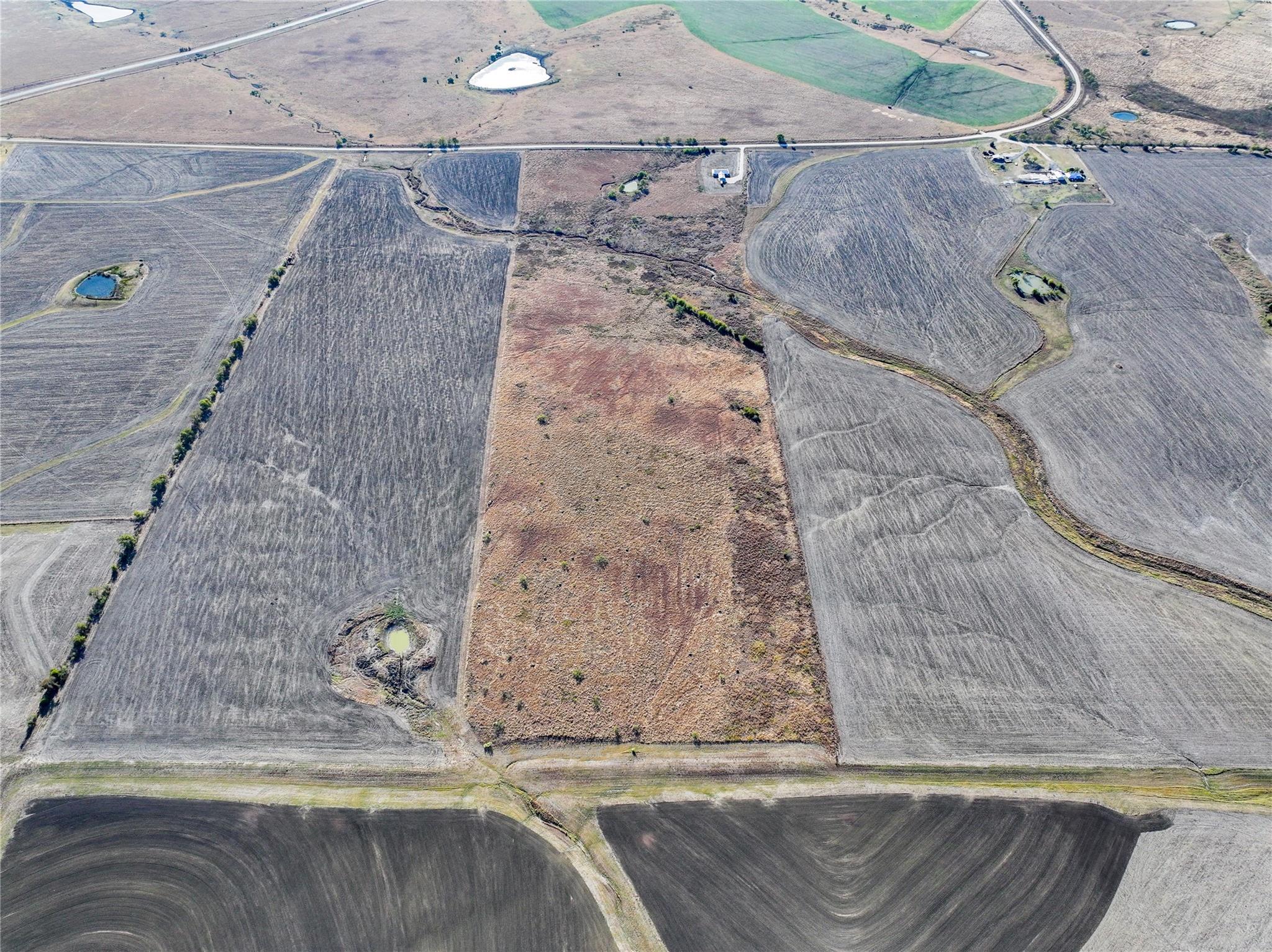 251 Cr 347a Rosebud TX 76570