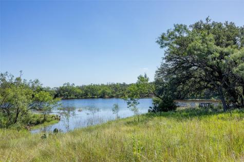 2050 W. 17th Street Brady TX 76825